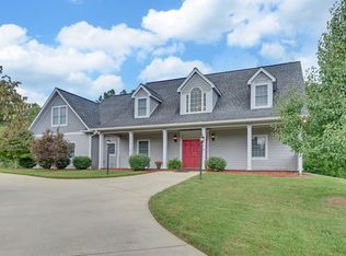 2404 Standing Meadow Dr, Young Harris, GA 30582