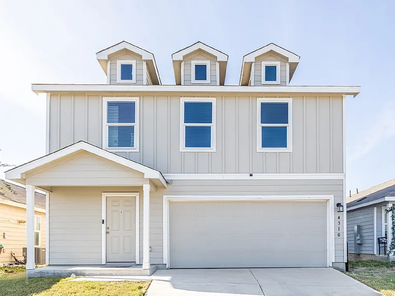4310 Fluvial Cir — Photo 1