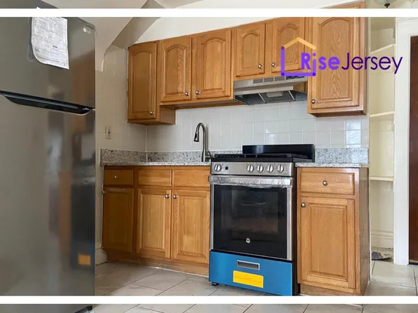 192 Isabella Ave, Irvington, NJ 07111