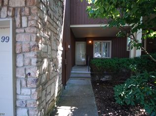 99 Bond St, Bridgewater, NJ 08807