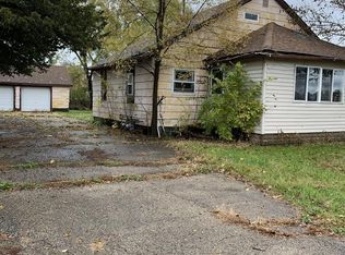 1510 E Old Pine Bluff Rd, Morris, IL 60450