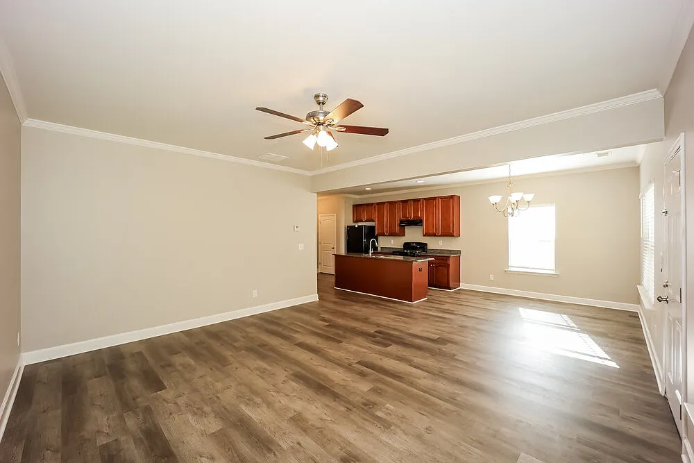 4 bed, 3.0 bath, 2200 sqft, $3,050 — Photo 4