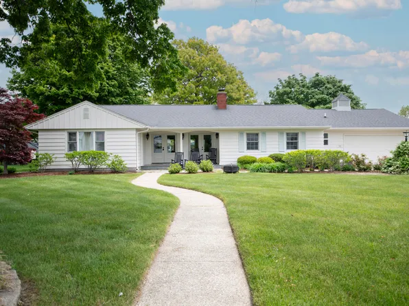 751 Monroe Blvd, South Haven, MI 49090