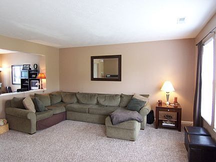 3rd image of 106 Lights Pointe Ct