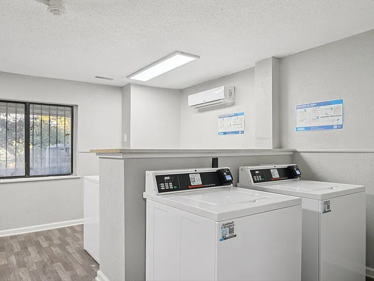 Compass Vista Apartments — Photo 16