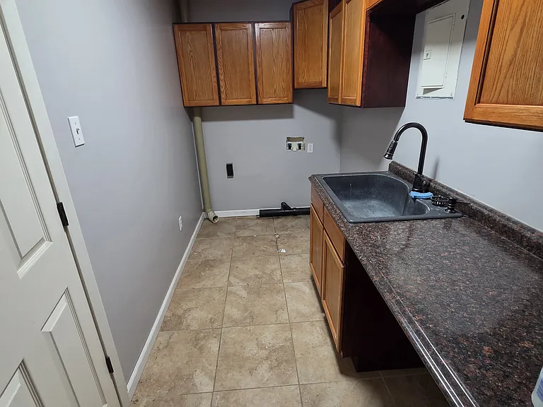 Edgewood Pl — Photo 21