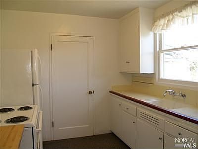 4th image of 120 Harrison Ave