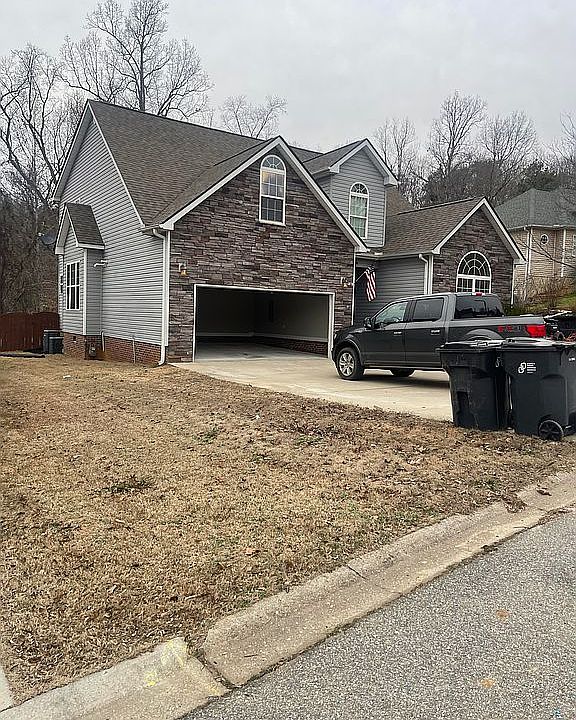 1st image of 424 Winding Brook Ct