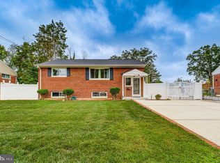 5723 Ash Dr, Springfield, VA 22150