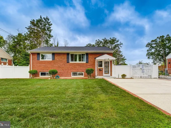 5723 Ash Dr, Springfield, VA 22150