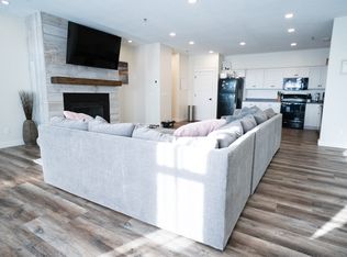 24557 Superior Dr, Rogers, MN 55374