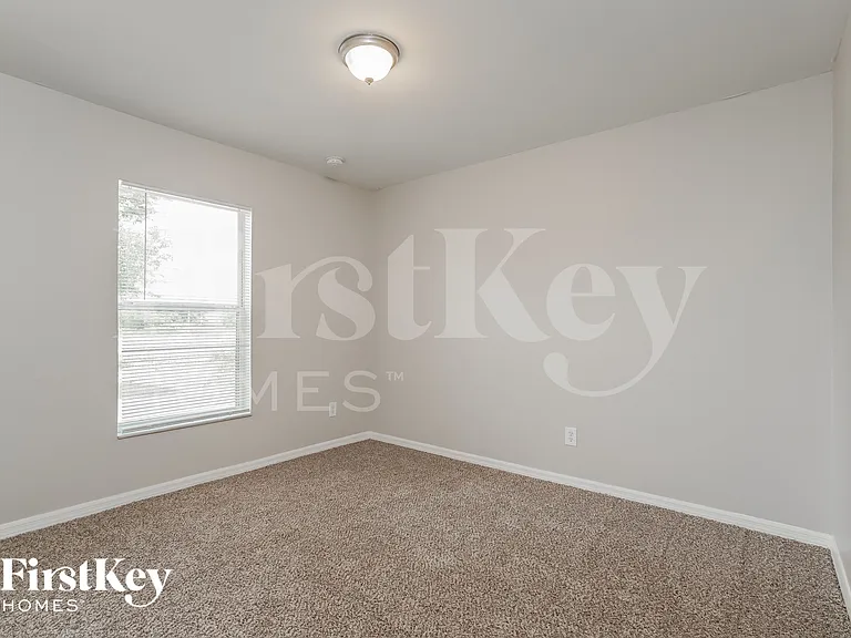 2908 51st St SW — Photo 12