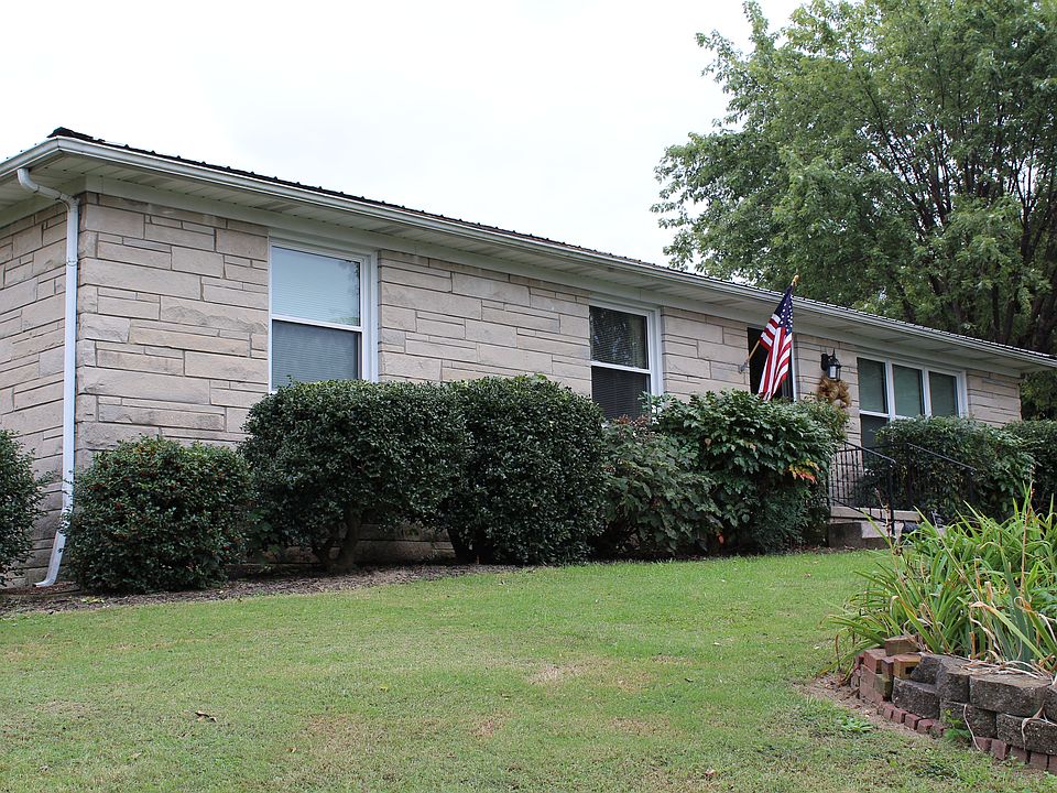 1st image of 100 Castleridge Dr