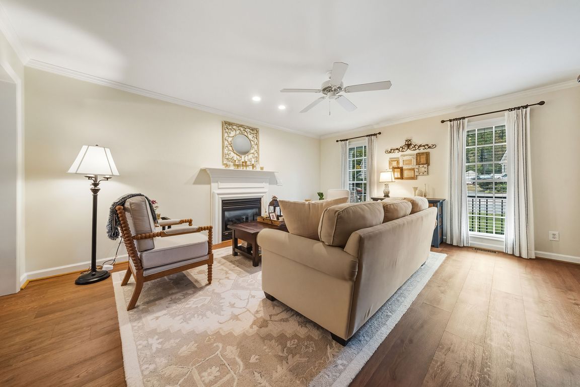 next background image