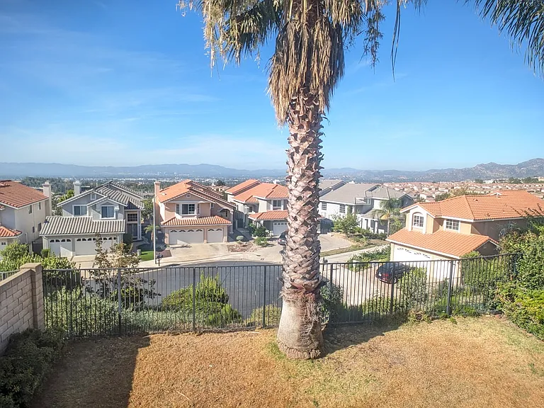 19932 Ahwanee Ln — Photo 13