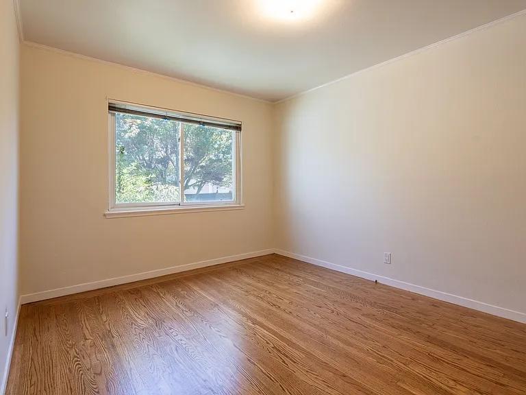 3834 Colegrove St — Photo 21