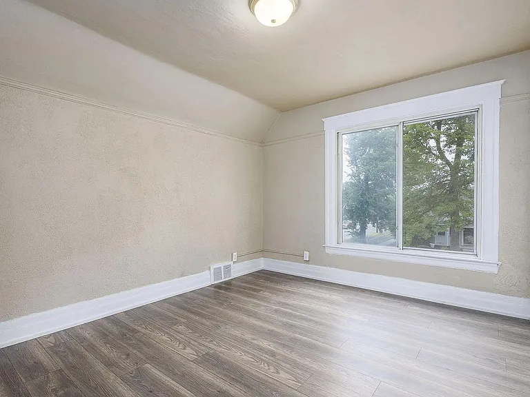 667 Pine St #2 — Photo 13