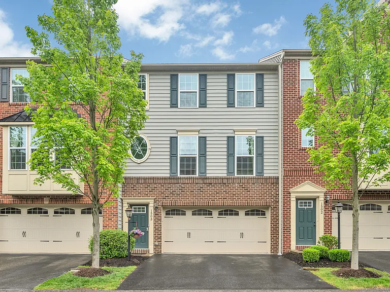 1503 Pointe View Dr — Photo 1