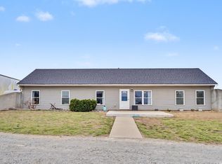 13271 23rd St, Perry, KS 66073