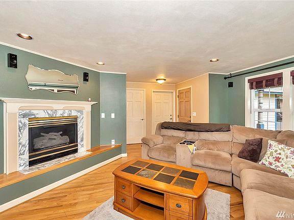 4th image of 11925 Creekside Dr SW