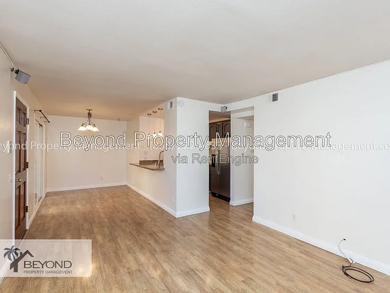 2608 Broadway #3 — Photo 9