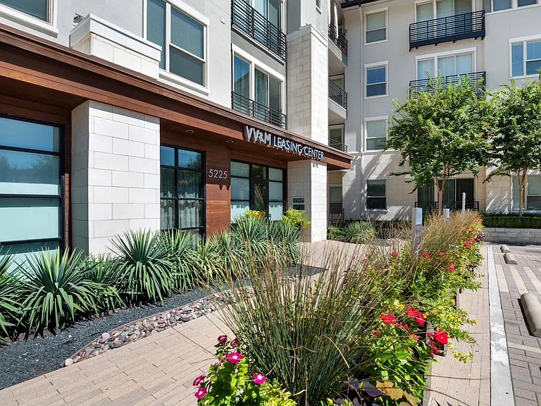 Leasing Center Exterior