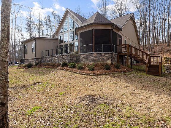 2nd image of 354 Mountain Farms Rd