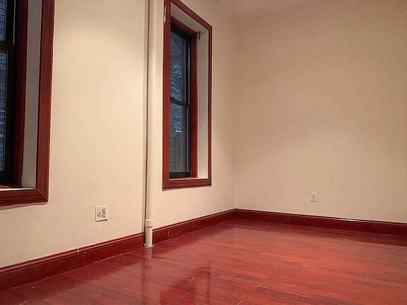 3rd image of 414 E 74th St #1CC