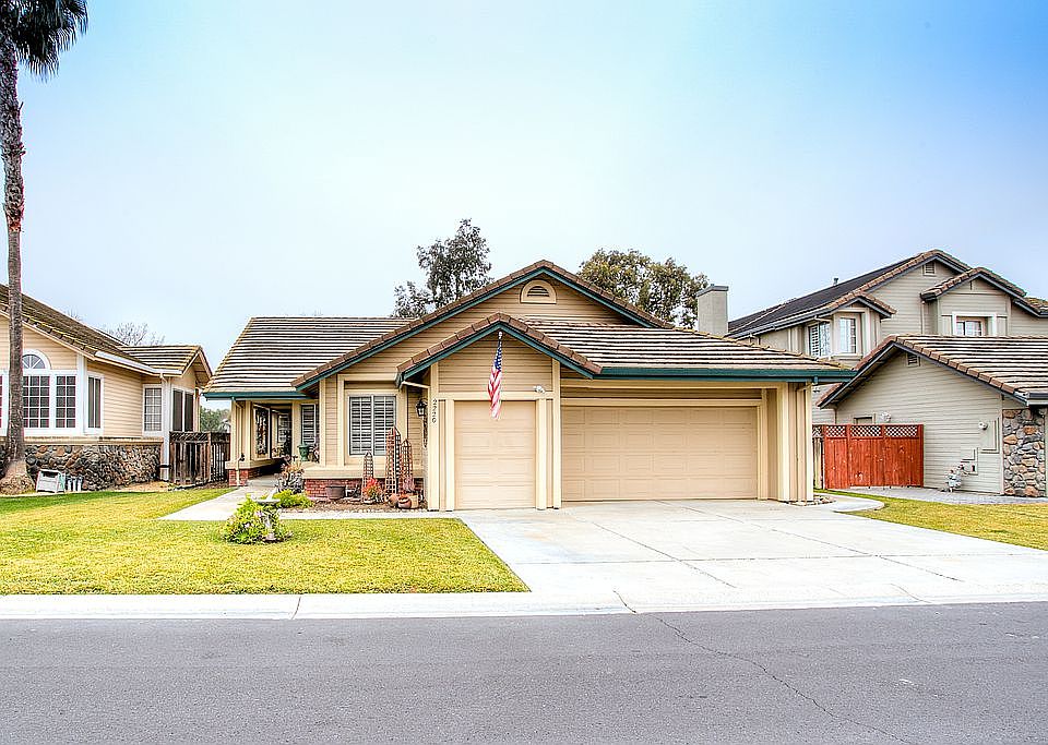 1st image of 2220 Colonial Ct
