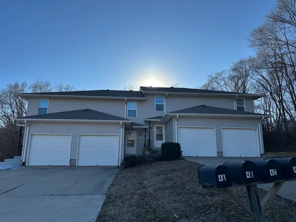 4 Pearl Dr APT D, Weston, MO 64098