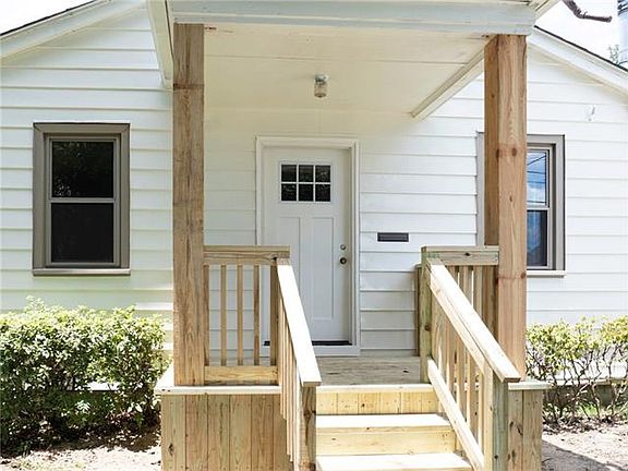 3rd image of 608 Metairie Lawn Dr
