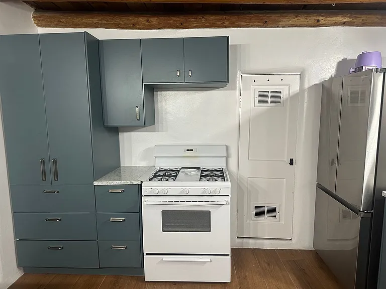 142 Duran St #1 — Photo 6