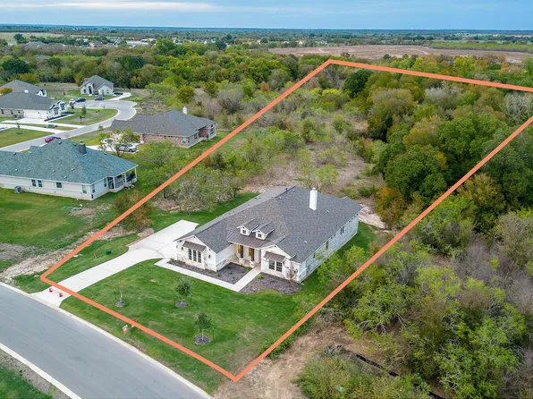 275 Raptor Beak Way, Cedar Creek, TX 78612