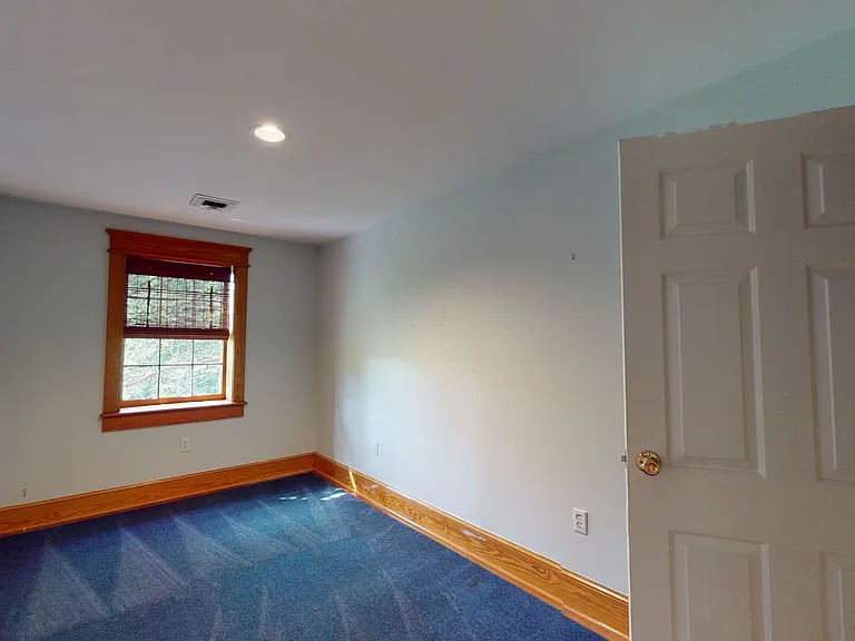 1915 E Market St #3 — Photo 23