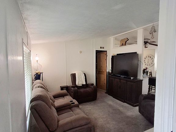 4th image of 1258 W Chickadee St