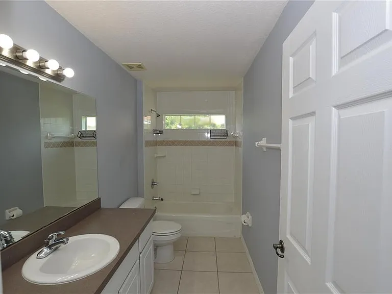 42 Farmsworth Dr #A — Photo 4