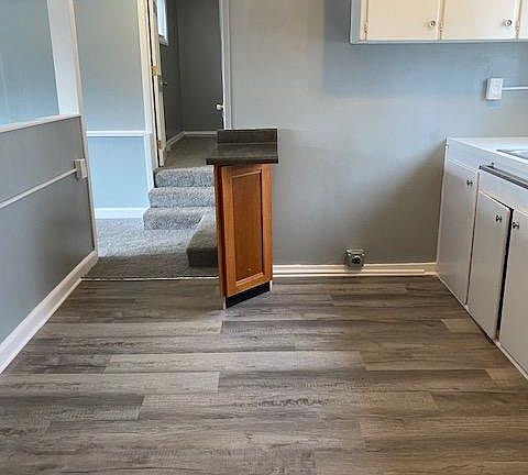 5th image of 505 Robinson Ave #1/2