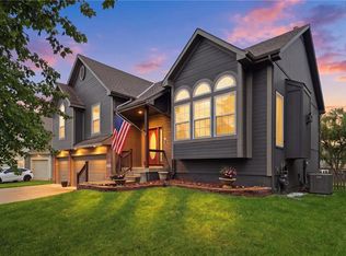 2353 SW Switchback Ct, Lees Summit, MO 64082