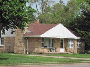 618 N Oplaine Rd, Gurnee, IL 60031