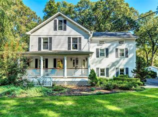 134 Sleepy Hollow Rd, Red Bank, NJ 07701