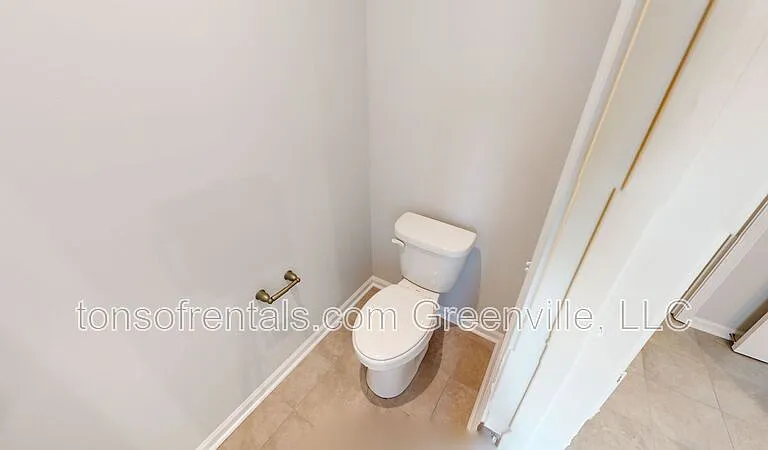 1109 Maridian St — Photo 14