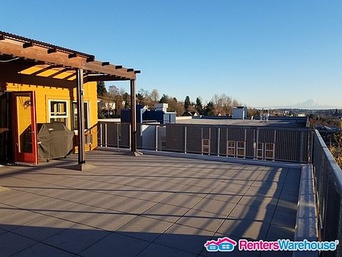 4th image of 827 Hiawatha Pl #613