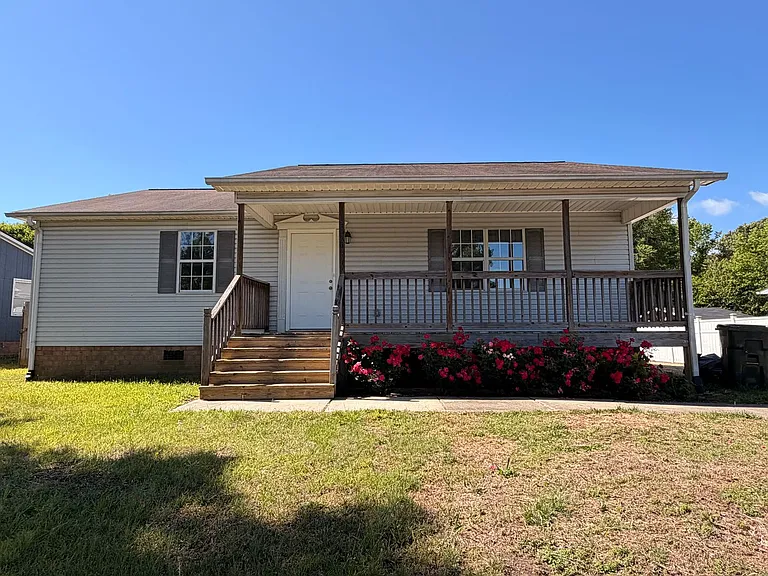 2020 Ball Park Rd — Photo 1