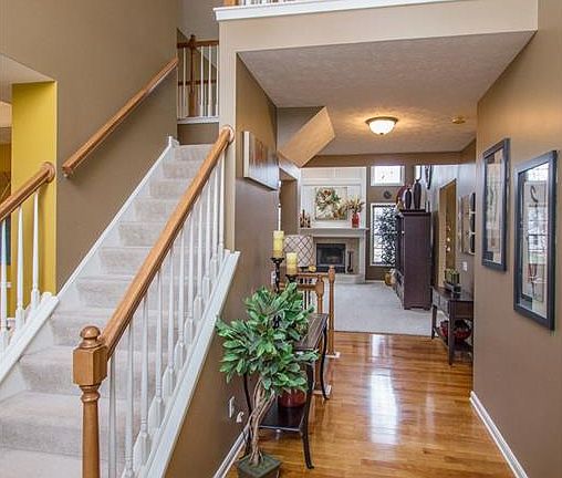 3rd image of 12606 Calumet Cir