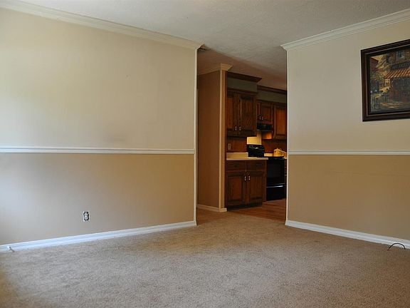 5th image of 2326 Suanne Dr