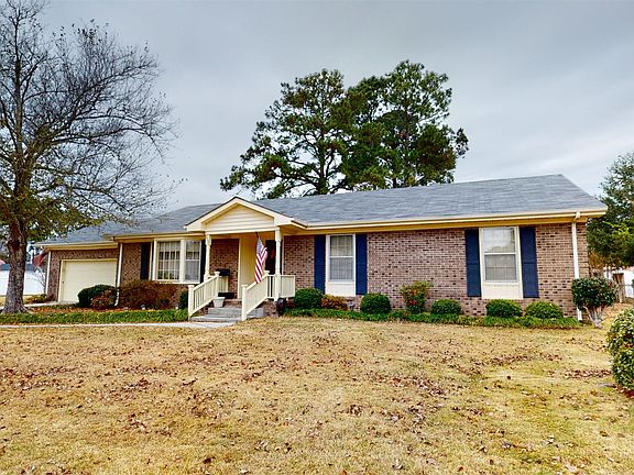 4th image of 203 Cambridge Ct