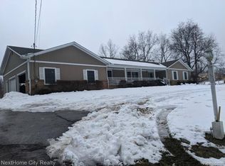 7375 Oak Hill Rd, Clarkston, MI 48348
