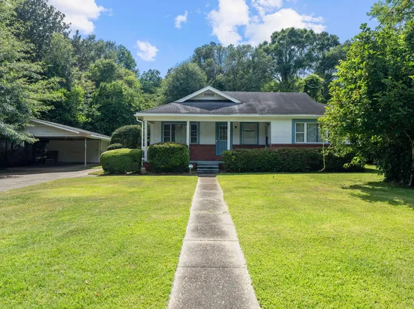 2228 N 1st Ave, Laurel, MS 39440