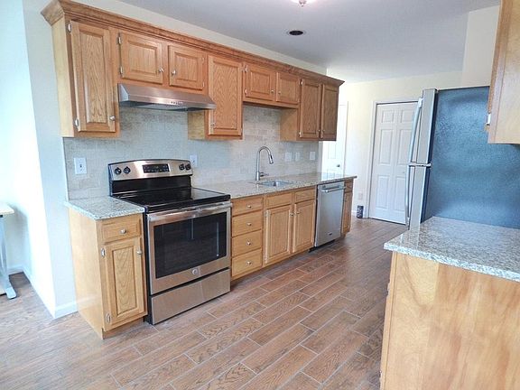 Stainless and Granite Kitchen