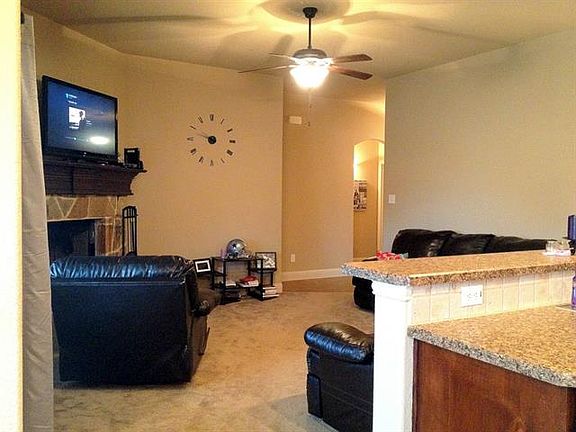 3rd image of 3056 Carlton Pkwy